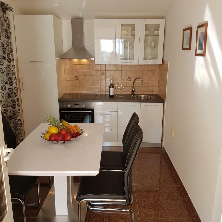 Apartment Antonio Biograd Na Moru Eksteriør billede