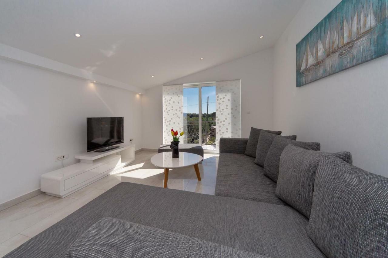 Apartment Antonio Biograd Na Moru Eksteriør billede