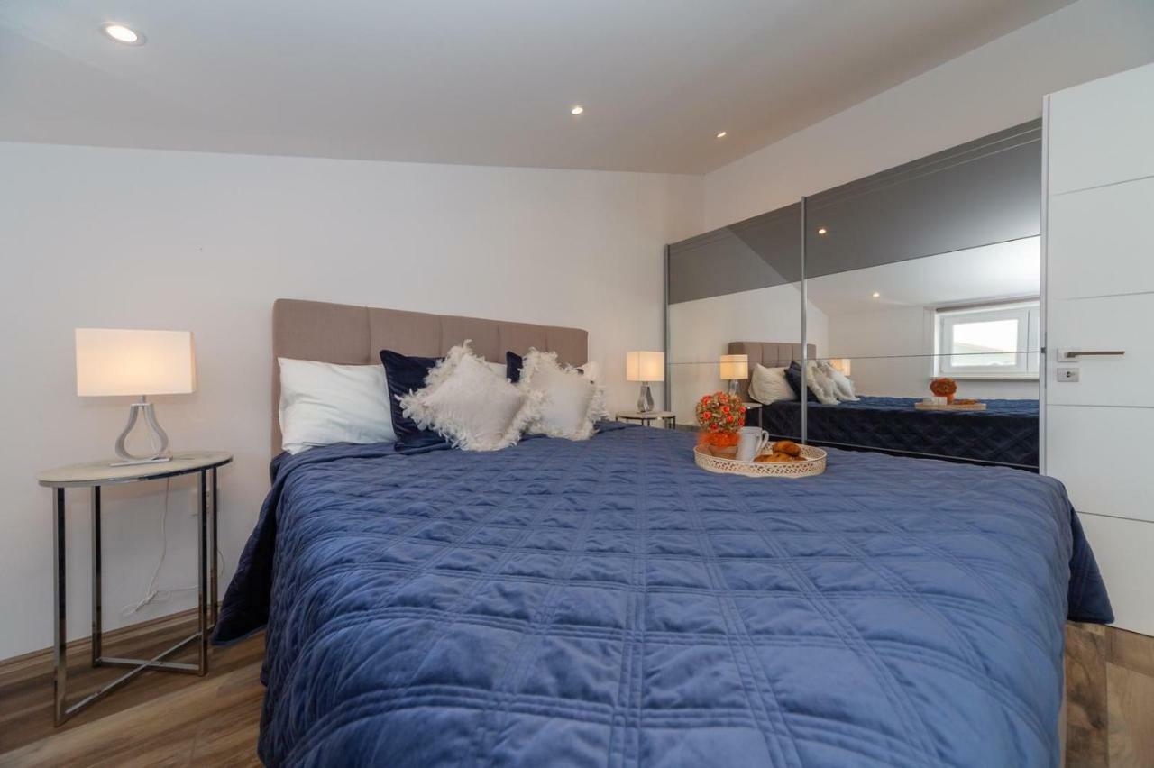 Apartment Antonio Biograd Na Moru Eksteriør billede